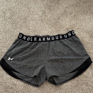 Under Armour Black and Grey Women's Performance Shorts -with pockets!
